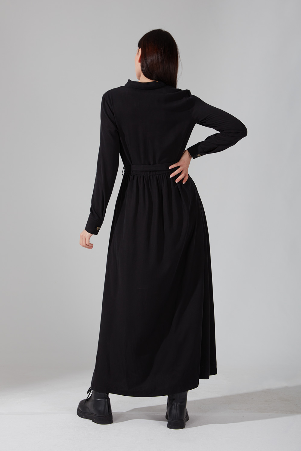فستان بأزرار أمامية (أسود)