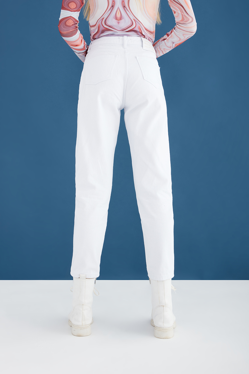 بنطلون جينز بخصر مرتفع أبيض