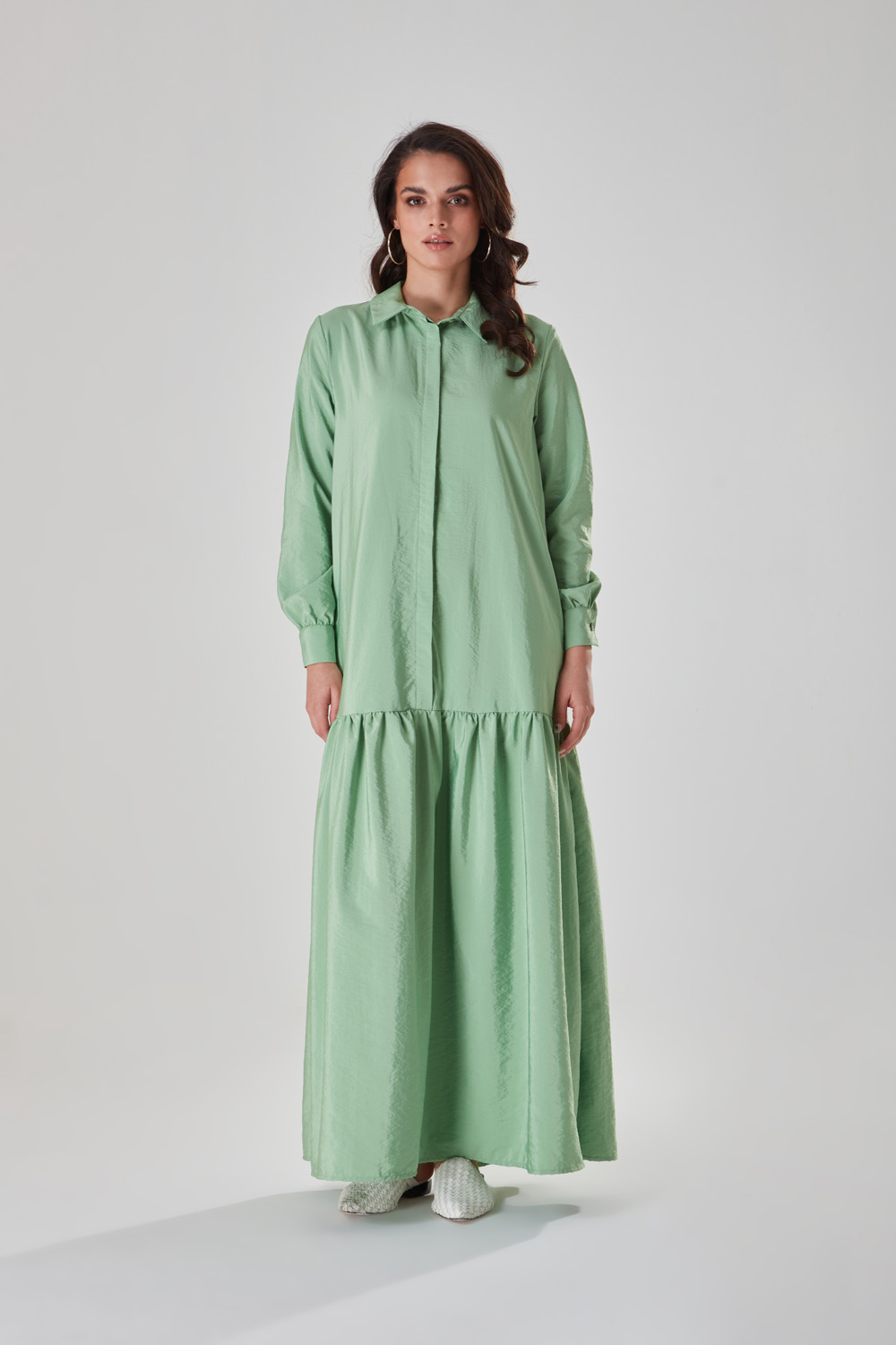 فستان أخضر نعناعي بياقة قميص
