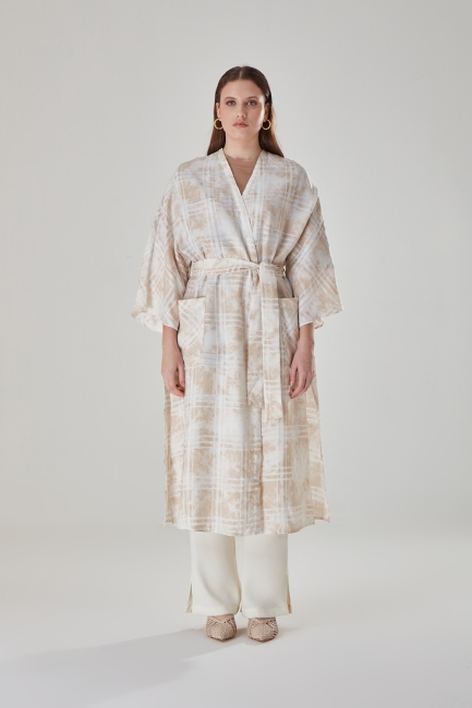 Mizalle - Beige Batik Patterned Checkered Kimono