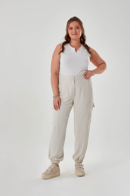 Mizalle - Beige Woven Trousers with Cargo Pockets