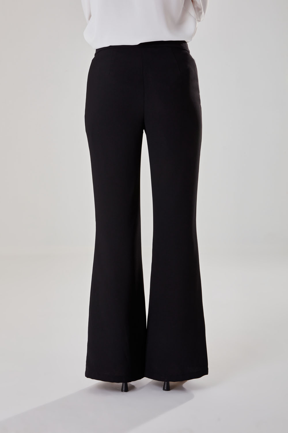 Black Woven Trousers With Sewing Slitt