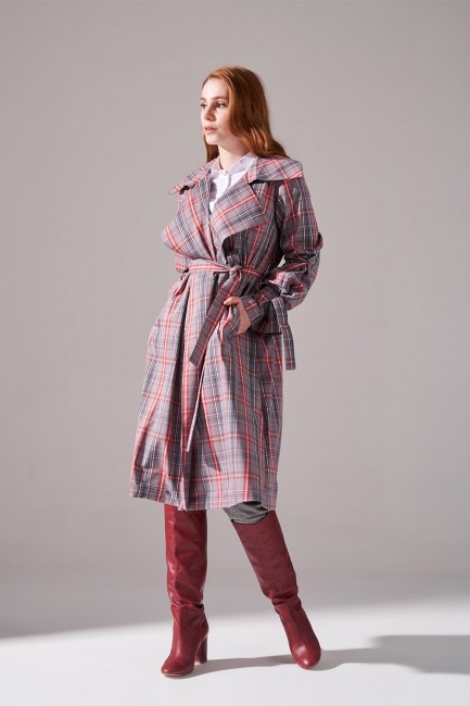 Mizalle - Buckle Detailed Plaid Trenchcoat (Coral) 
