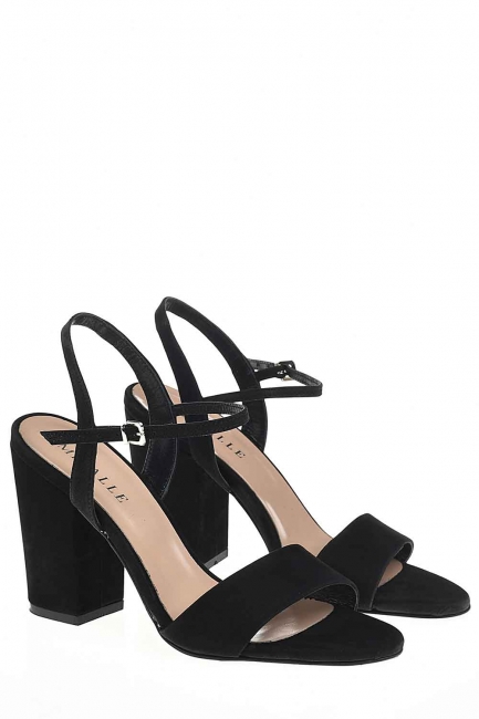 Mizalle - Buckle Leather Shoes (Black) 