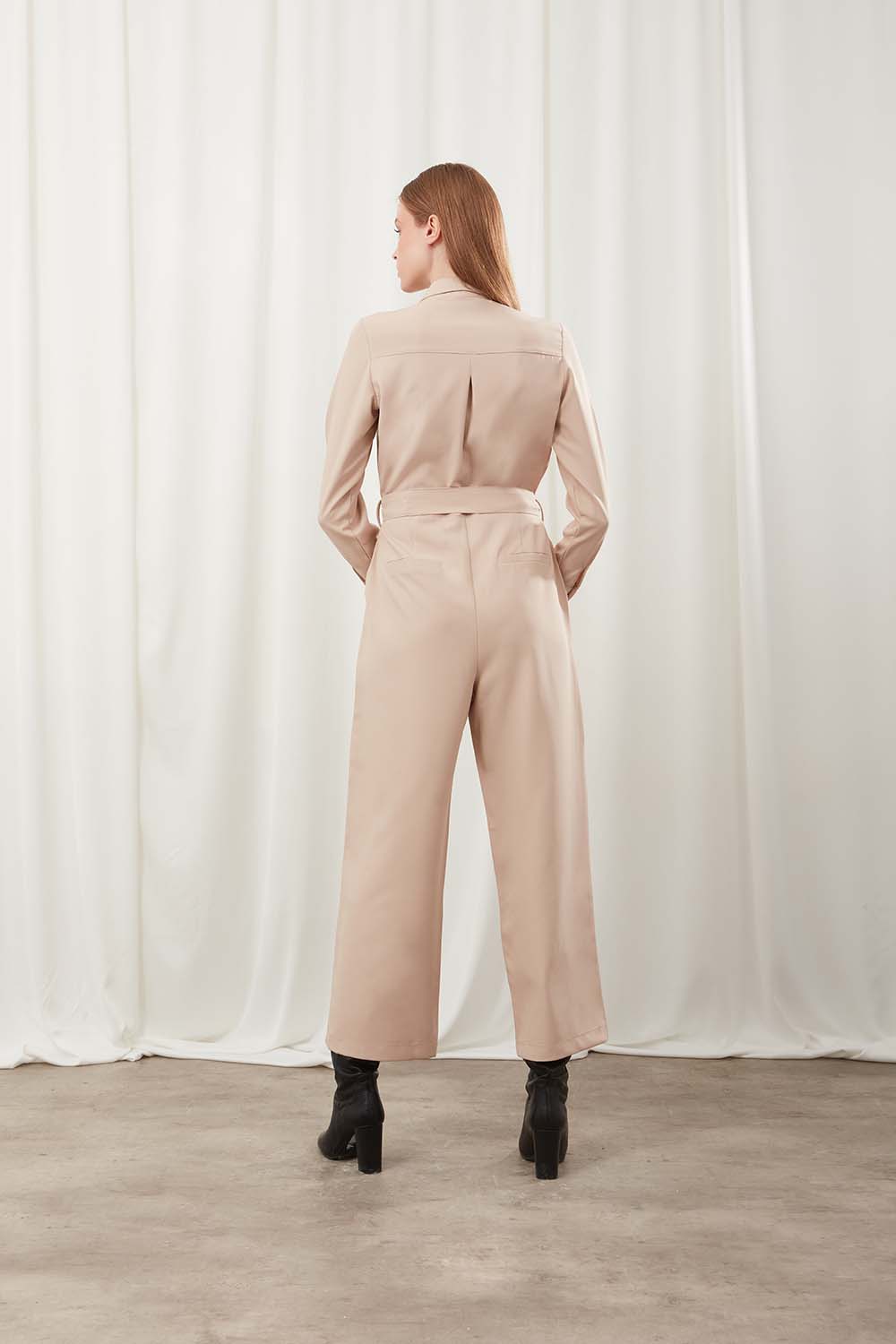 Buttoned Beige Jumpsuit with Shirt Collar