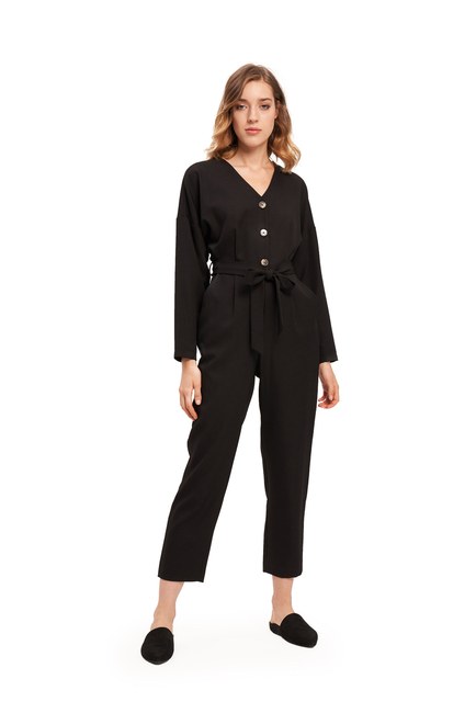 Mizalle - Buttoned Crepe Jumpsuit (Black) 