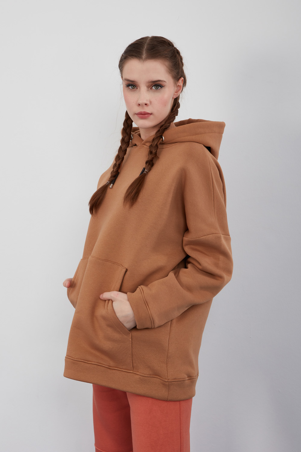 Camel Hooded Winter Sweatshirt with Pockets