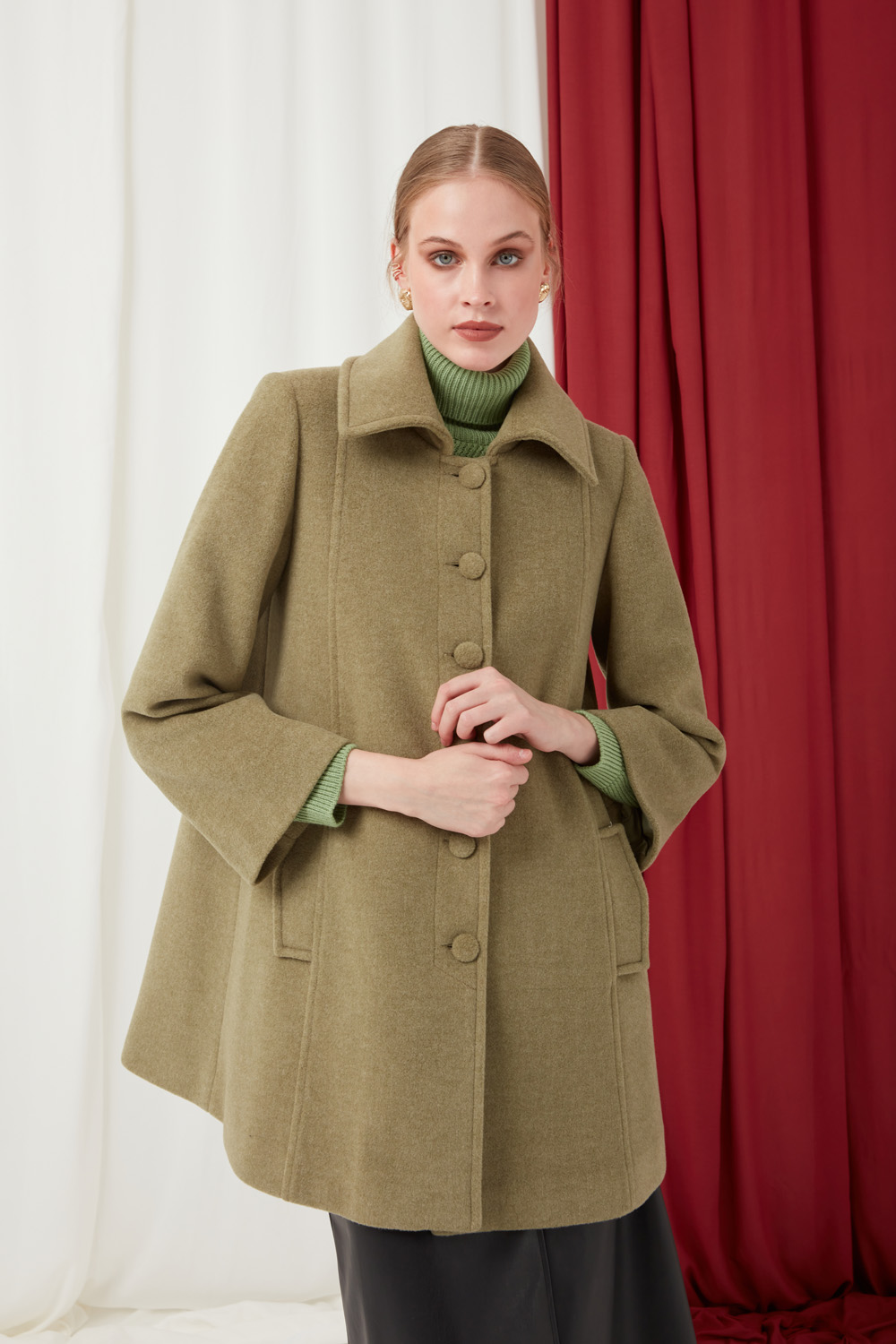Coated Buttoned Green Cachet Coat