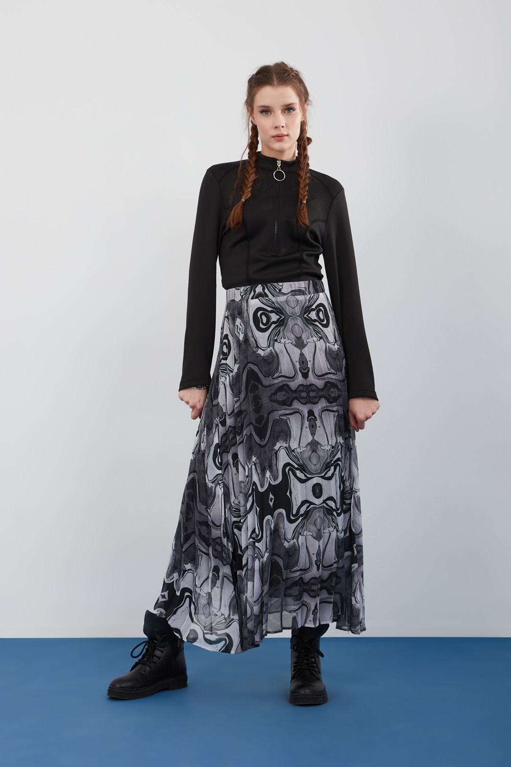 Elastic Waist Digital Printed Pleated Skirt
