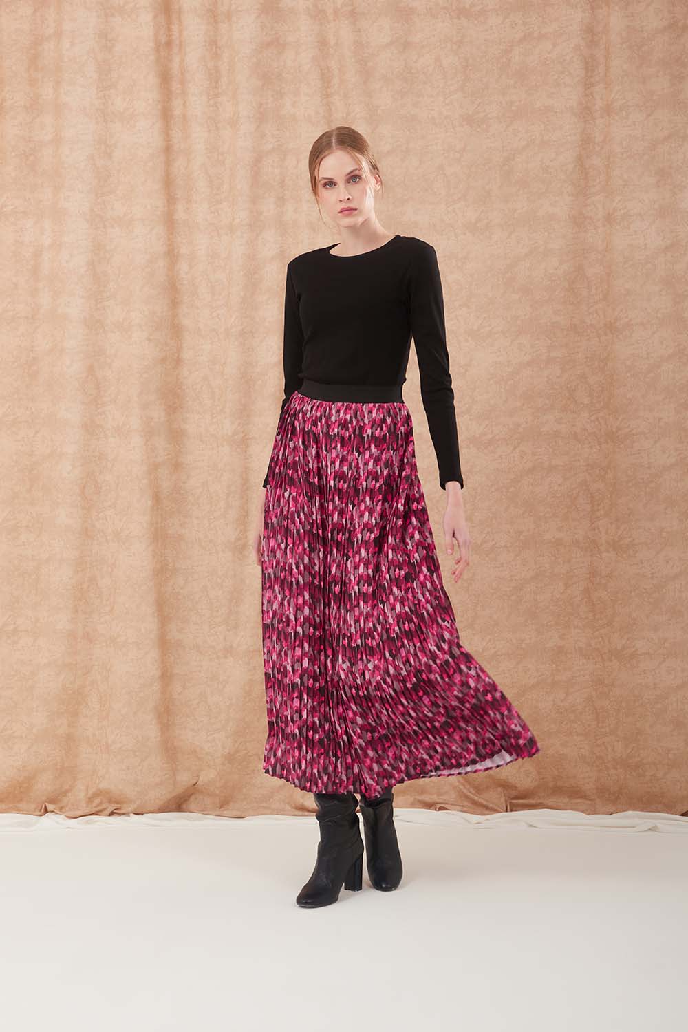 Elastic Waist Multicolor Pleated Skirt