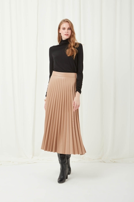 Mizalle - Faux Leather Beige Pleated Skirt