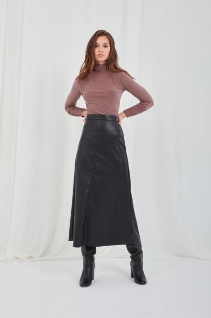 Mizalle - Faux Leather Black Bell Skirt