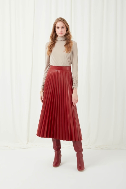 Mizalle - Faux Leather Burgundy Pleated Skirt