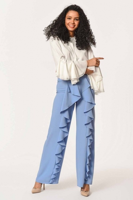 Mizalle - Front Frilly Pants (Blue) 