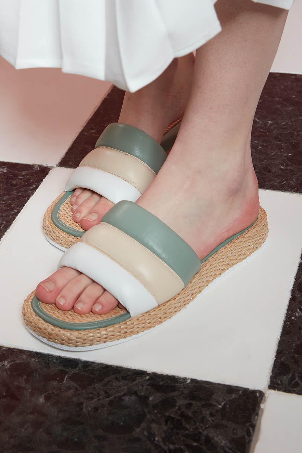 Inflatable Band Slippers