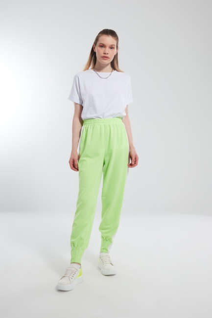 Mizalle - Neon Green Jogger Trousers with Pleated Pants