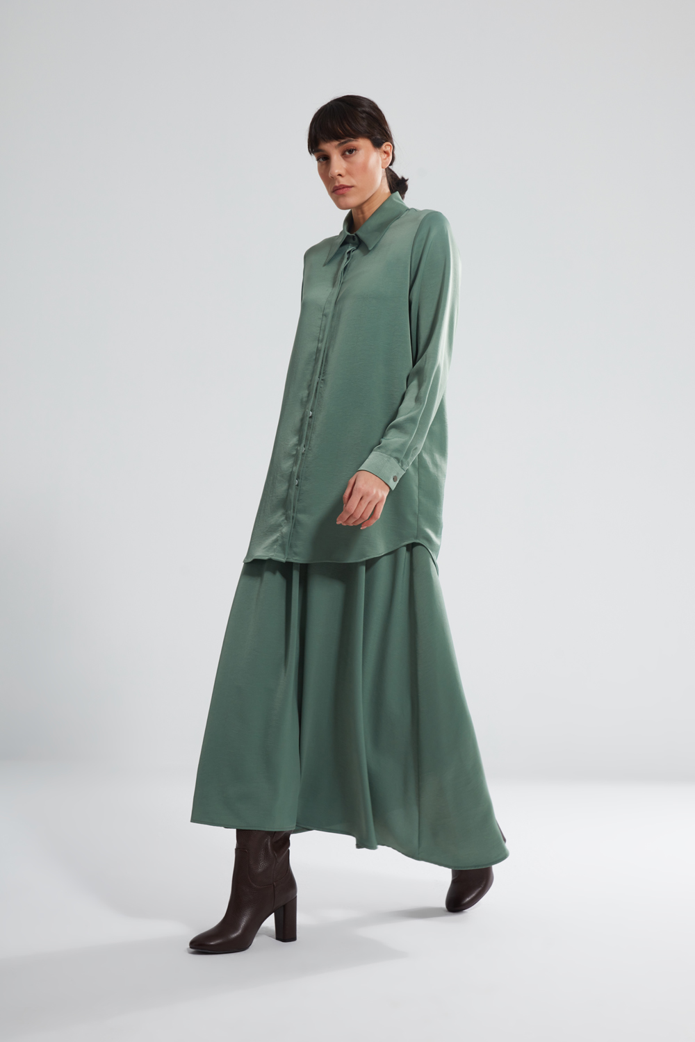 Pop Mint Shirt with Concealed Pointed Collar