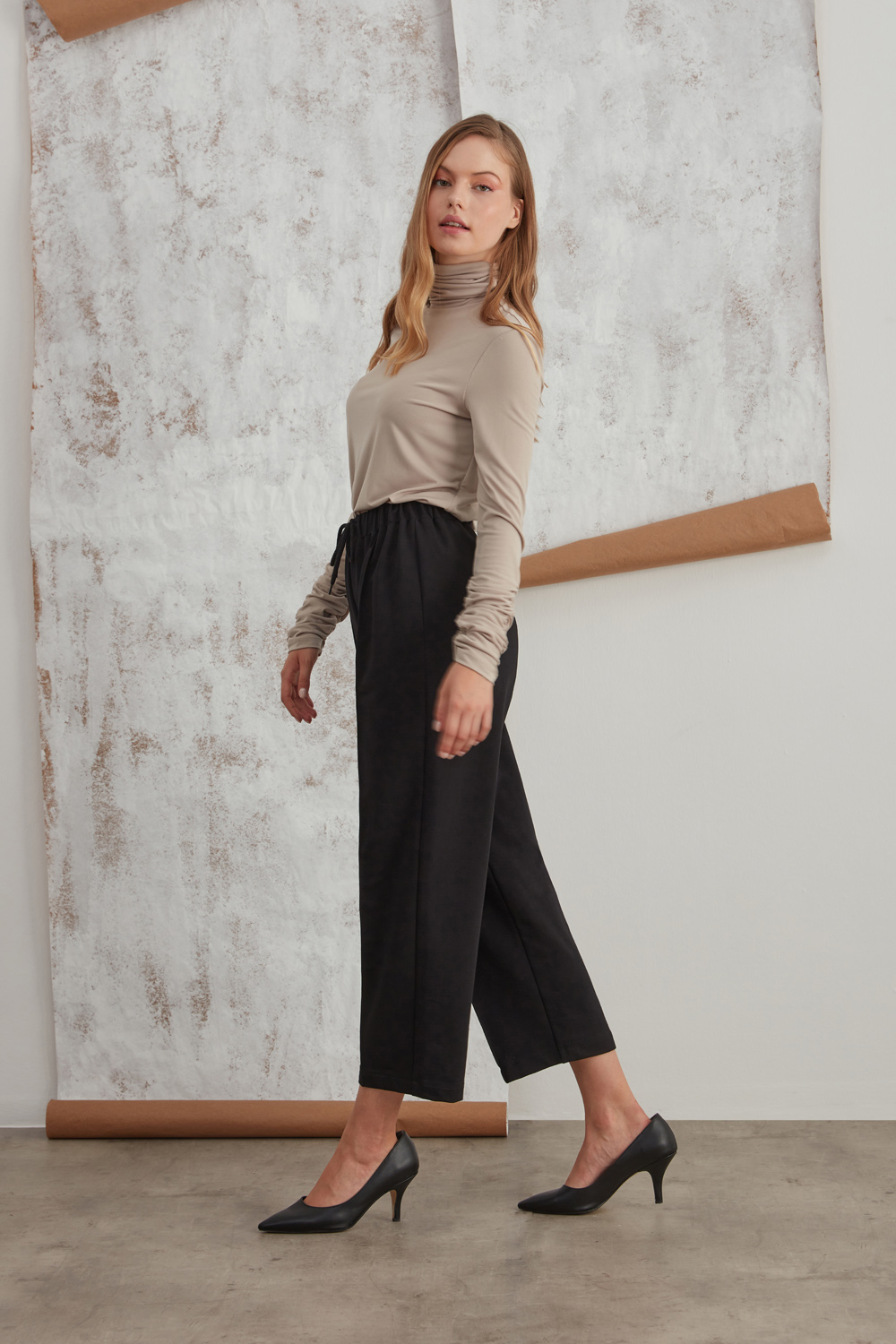 Two Thread Black Trousers with Rib Stitching