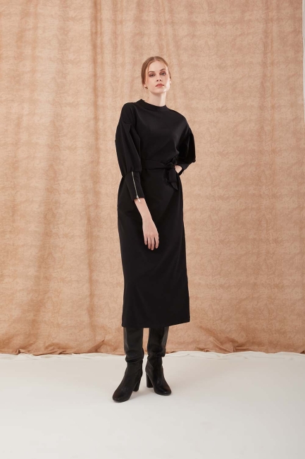 Mizalle - Zipped Sleeve Detailed Black Dress