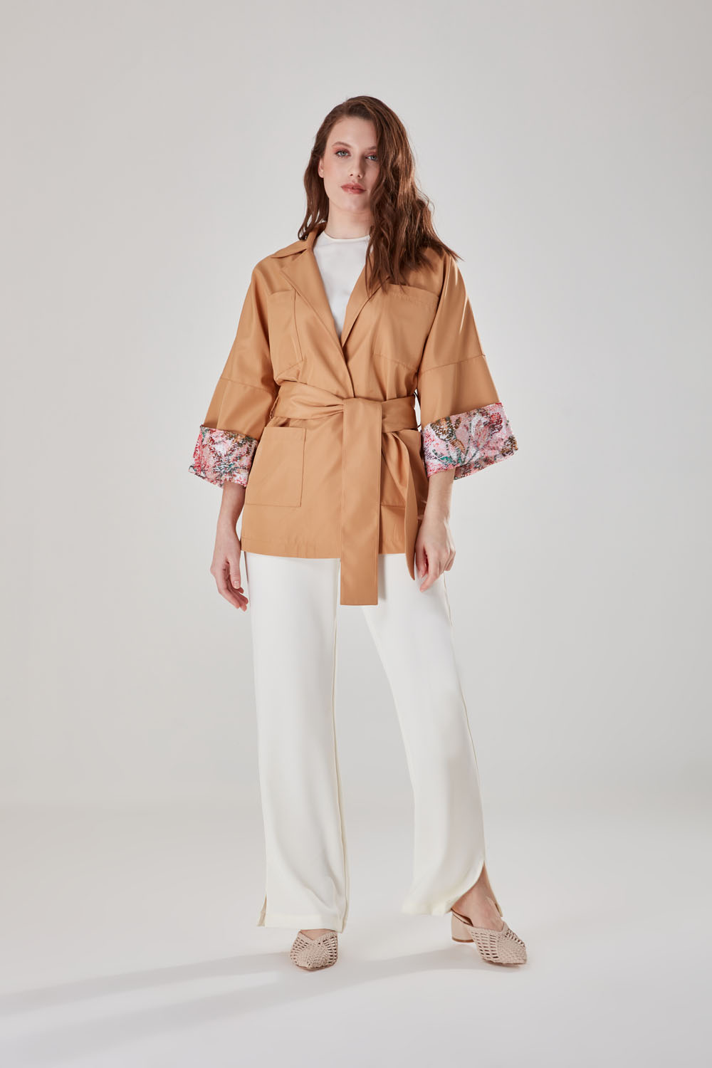 Garni Detaylı Kimono Ceket