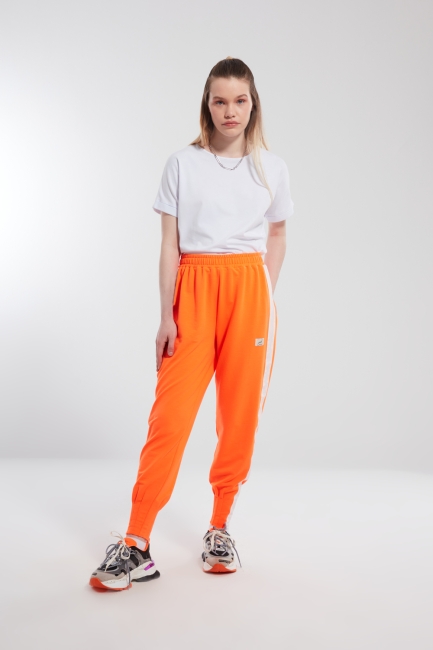 Mizalle - Orange Jogger Trousers with Pleated Pants