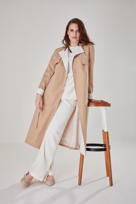 Mizalle - Long Beige Trench Coat With Coloured Collar